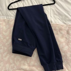 Women’s figs scrub set navy blue